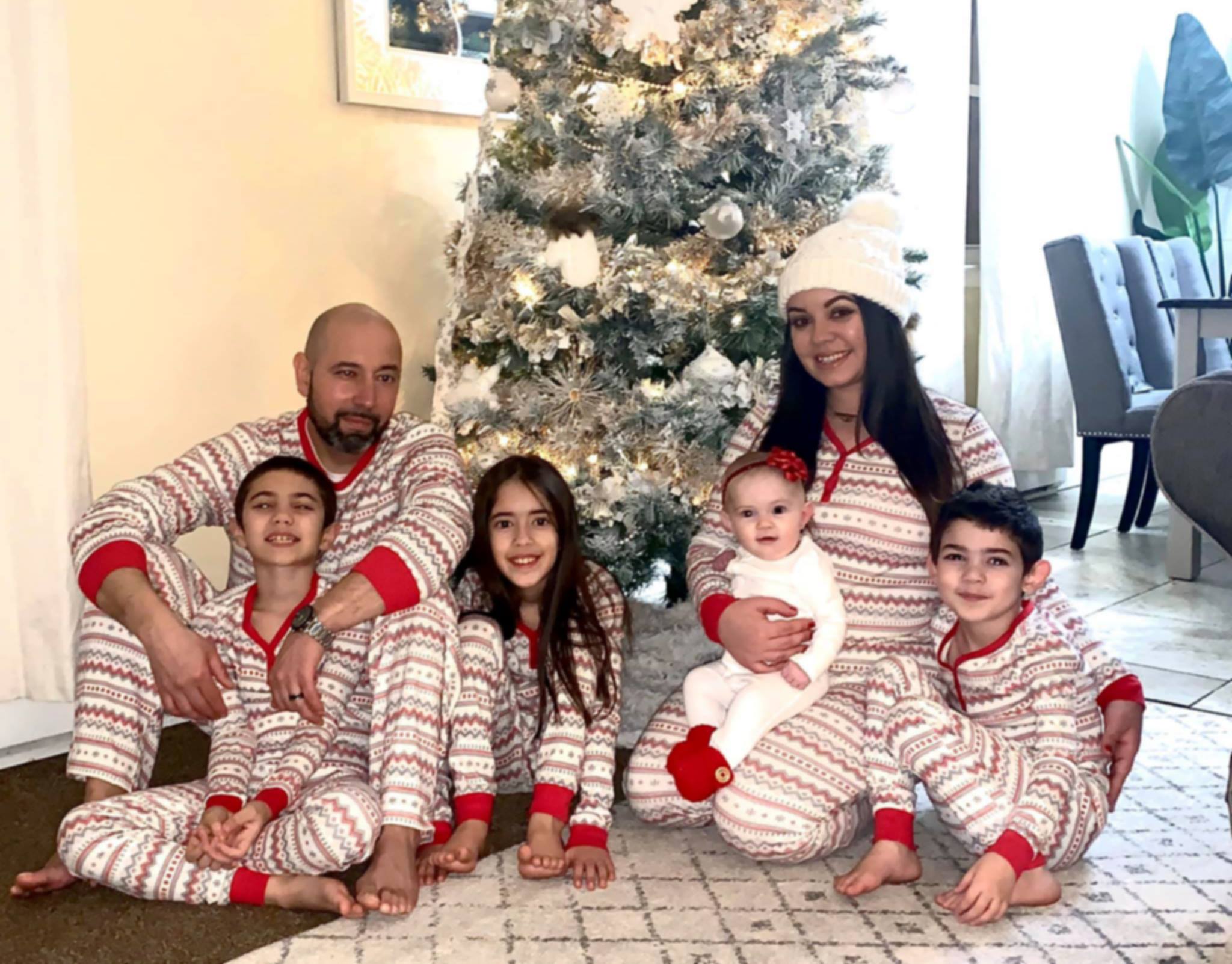 26 dicembre 2019 - ??? USA: Castro Anthony, Torres Jaqueline, Castro Anthony yr., Castro Sophia, Castro Seraphina, Castro Nicholas.