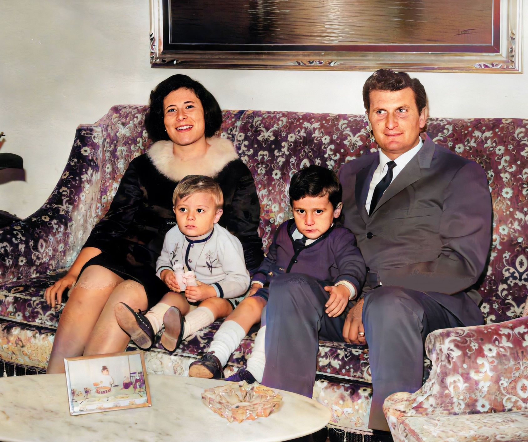 06 novembre 1966 Siracusa: Schiavone Gabriella, Maieli Carmine, Maieli Massimo e Maieli Umberto.