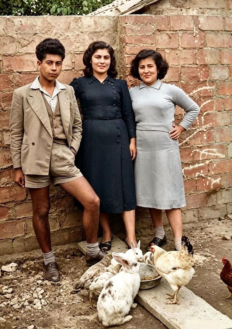 19?? Mileto (VV): Colace Natuzzo, Schiavone Lucia e Colace Titina 