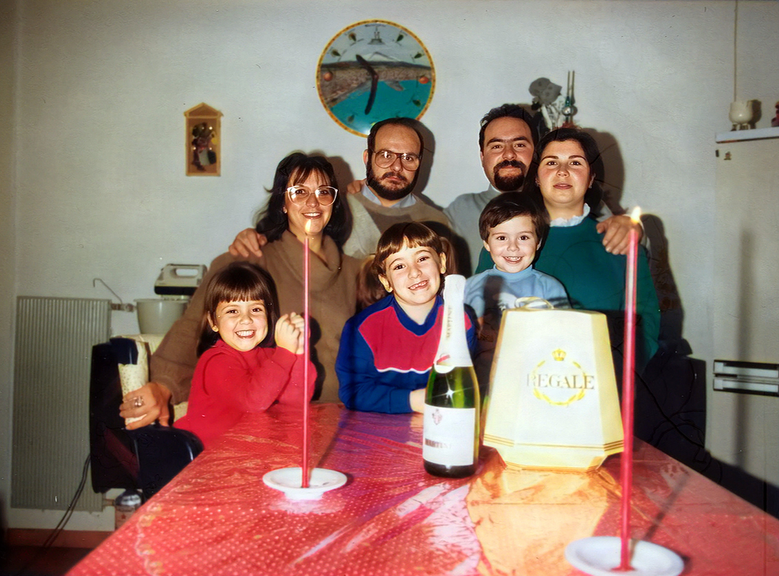 1985 - Sabaudia - Via Capua 7A: Nicosia Agata, Roggio Dario, Roggio Paride, Orlandini Pina, Roggio Cinzia, Roggio Viviana e Roggio Fausto. 