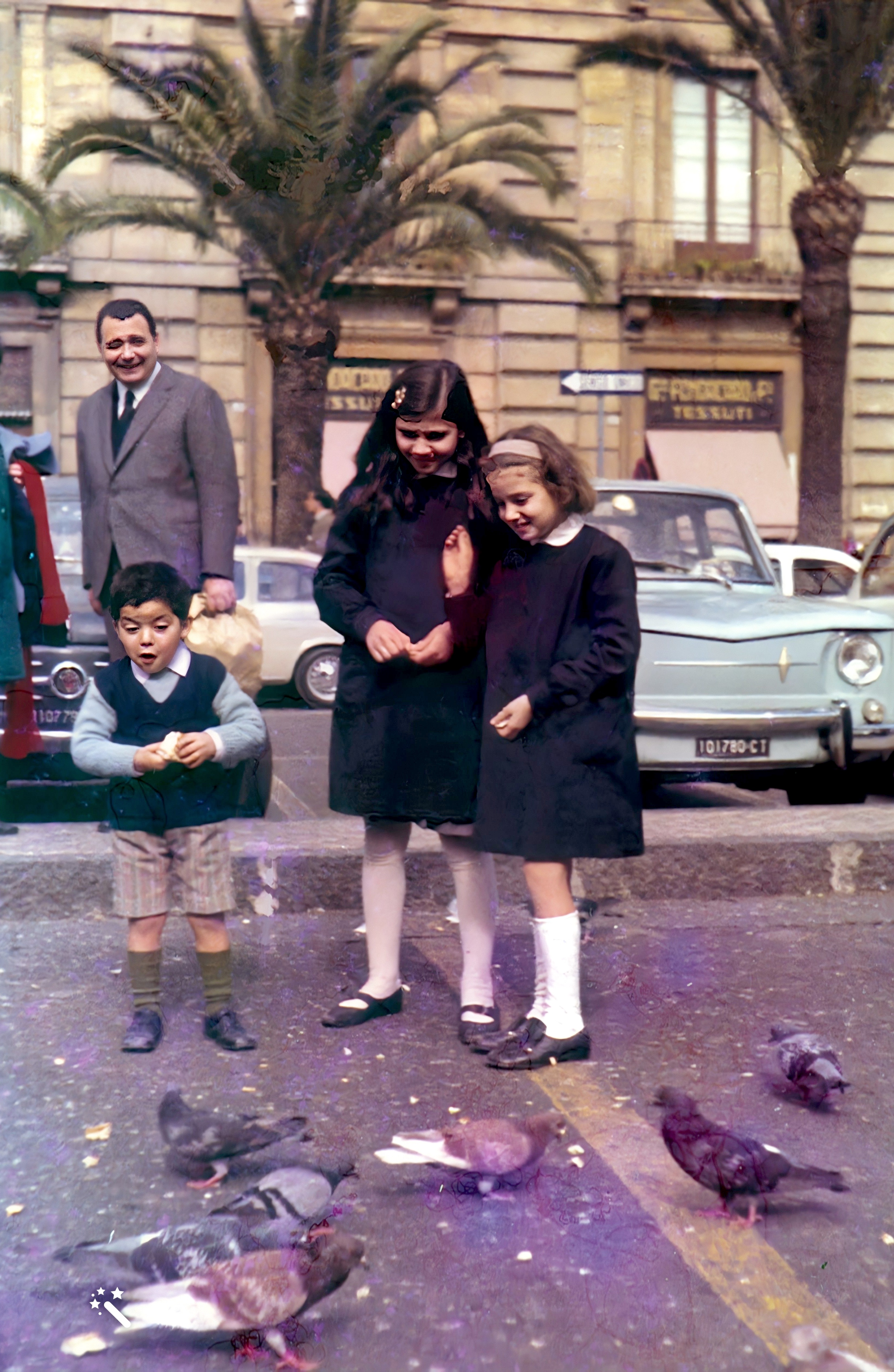 1969 Catania - P.zza Stesicoro:  Romano Marcello, Orlandini Pina e Romano Enza.